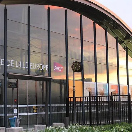 アパート Centre - Beautiful With Garden ! *