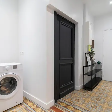 Centre - Beautiful With Garden ! Apartment *
